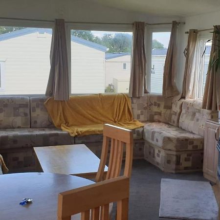 Private Caravan Situated At Parkdean Holiday Resort St Margaret'S At Cliffe Number 18 Buitenkant foto