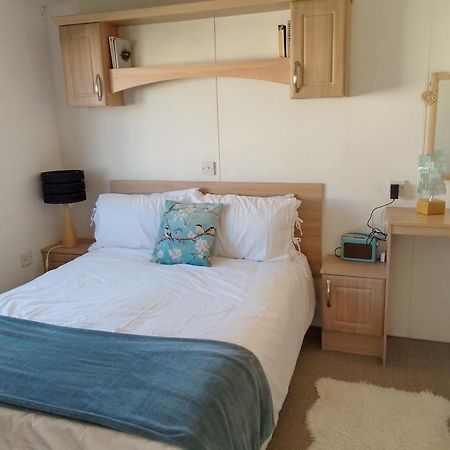 Private Caravan Situated At Parkdean Holiday Resort St Margaret'S At Cliffe Number 18 Buitenkant foto