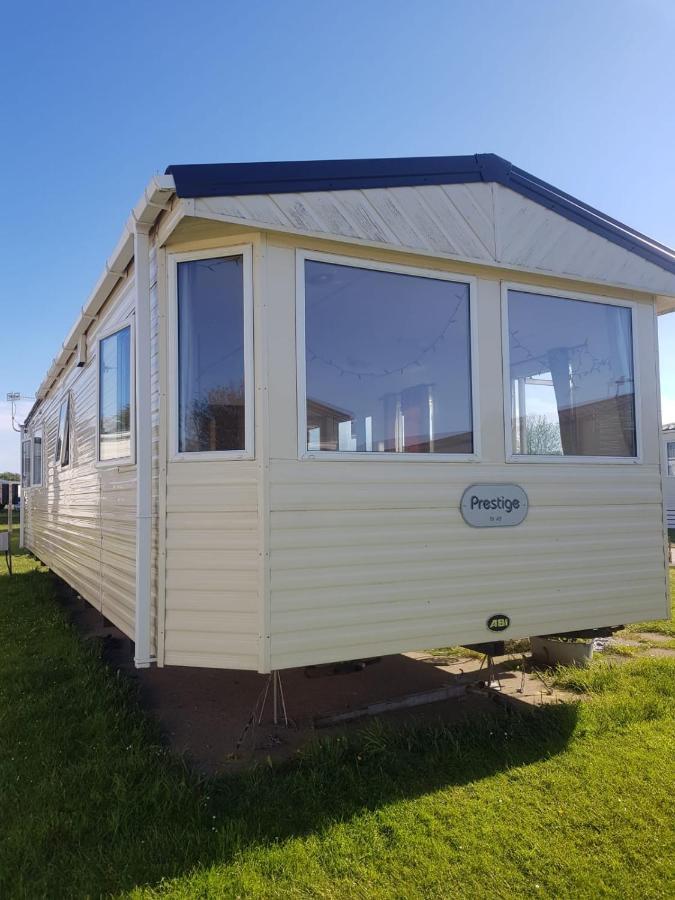 Private Caravan Situated At Parkdean Holiday Resort St Margaret'S At Cliffe Number 18 Buitenkant foto