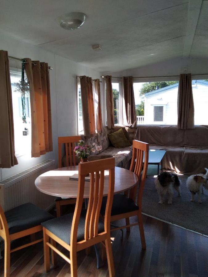 Private Caravan Situated At Parkdean Holiday Resort St Margaret'S At Cliffe Number 18 Buitenkant foto
