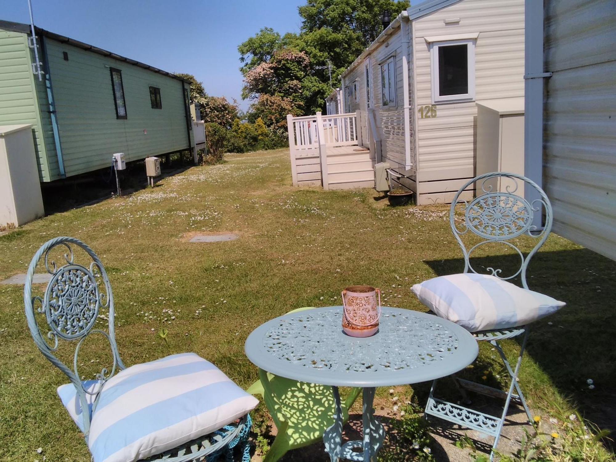 Private Caravan Situated At Parkdean Holiday Resort St Margaret'S At Cliffe Number 18 Buitenkant foto